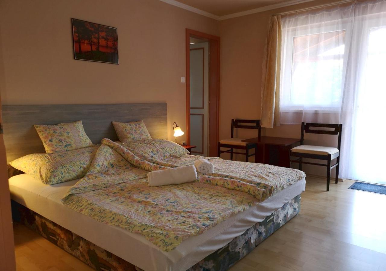 Vitorlas Apartmanhaz 希欧福克 外观 照片