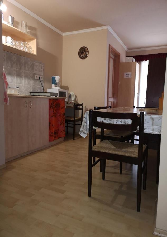 Vitorlas Apartmanhaz 希欧福克 外观 照片